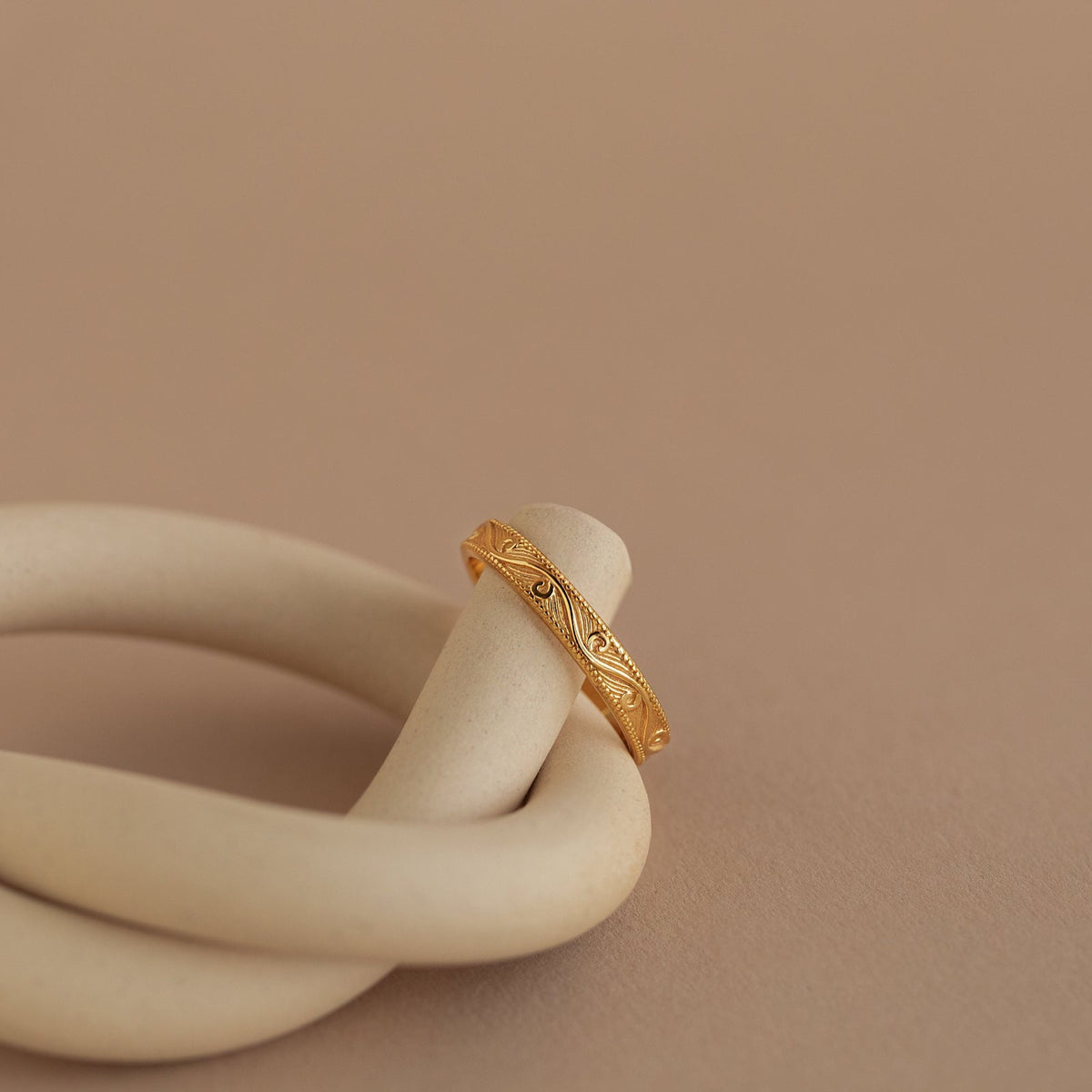 Metiroch Filigree Ring